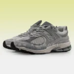 NewBalance 2002R