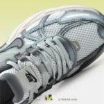 رویه نایک وی2 کی ران