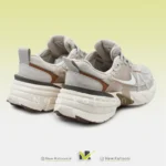 خرید کفش نایک وی 2کی